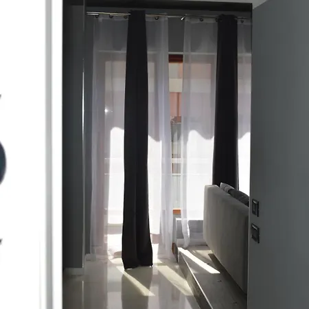 לינה וארוחת בוקר Gardenia Luxury